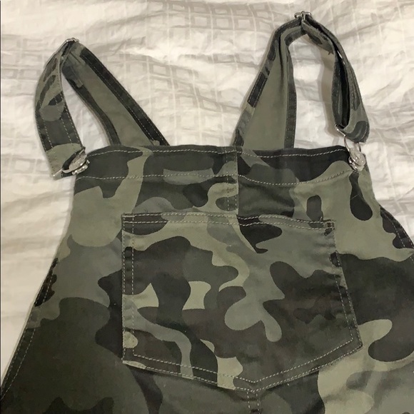 Camo overall - Picture 2 of 3